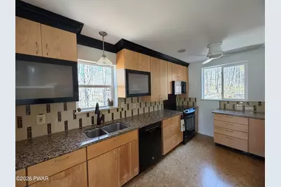 102 Comstock Drive, Lords Valley, PA 18428 - Photo 13