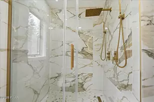 402 Shiny Mountain Ct, Greentown, PA 18426 - Photo 41