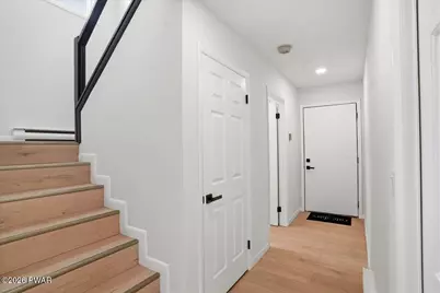 402 Shiny Mountain Court, Greentown, PA 18426 - Photo 21