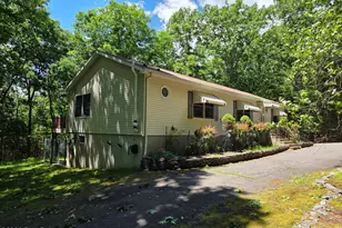 103 Westwood Ln, Hawley, PA 18428 - Photo 1