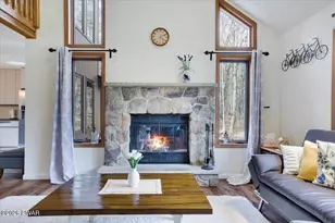 297 Gold Finch Rd, Bushkill, PA 18324 - Photo 5