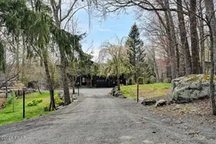 806 Widgeon Ct, Lords Valley, PA 18428 - Photo 57