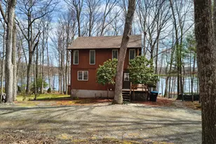 212 Fawn Lake Dr, Hawley, PA 18428 - Photo 3