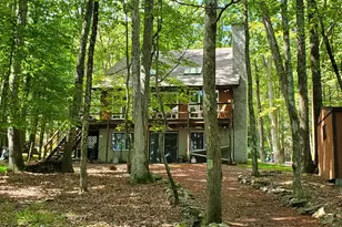 212 Fawn Lake Dr, Hawley, PA 18428 - Photo 11