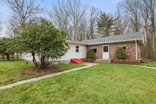 207 Sunset Hill Rd, Hawley, PA 18428 - Photo 3