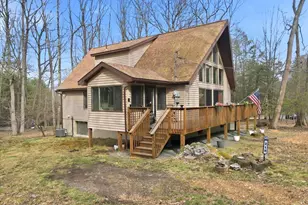 219 Indian Dr, Greentown, PA 18426 - Photo 3