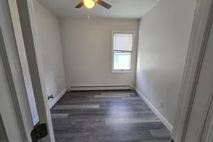 37 Green St, Carbondale, PA 18407 - Photo 3