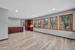 1093 Lancaster Dr, Bushkill, PA 18324 - Photo 13