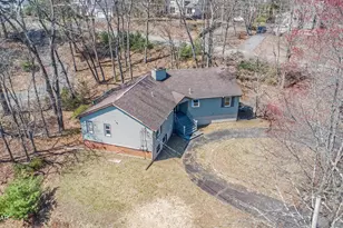1093 Lancaster Dr, Bushkill, PA 18324 - Photo 3