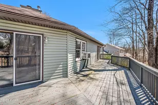 1093 Lancaster Dr, Bushkill, PA 18324 - Photo 41