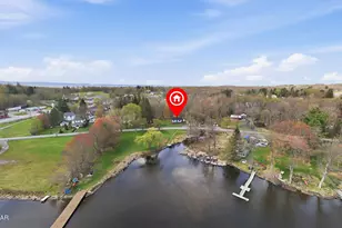 364 E Shore Dr, Lake Ariel, PA 18436 - Photo 5