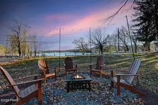 364 E Shore Dr, Lake Ariel, PA 18436 - Photo 9