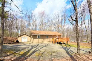 239 Fawn Lake Dr, Hawley, PA 18428 - Photo 31
