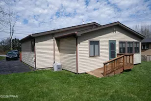 63 Ridgeview Dr, Lake Ariel, PA 18436 - Photo 1