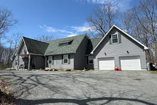 801 Maple Ridge Ct, Lords Valley, PA 18428 - Photo 7