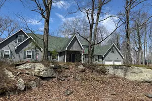 801 Maple Ridge Ct, Lords Valley, PA 18428 - Photo 3