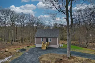 161 Ledgeway Dr, Dingmans Ferry, PA 18328 - Photo 3