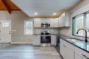 161 Ledgeway Dr, Dingmans Ferry, PA 18328 - Photo 5