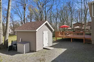 129 Hillcrest Dr, Hawley, PA 18428 - Photo 47