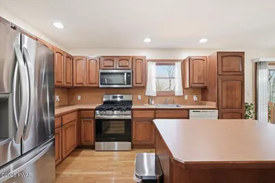 129 Hillcrest Drive, Hawley, PA 18428 - Photo 17