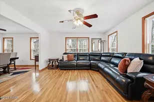 129 Hillcrest Dr, Hawley, PA 18428 - Photo 7