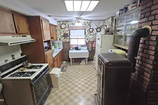 138 Neil Thompson Rd, Lackawaxen, PA 18435 - Photo 11