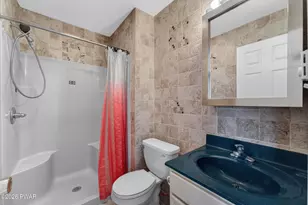 155 Skyview Rd, Dingmans Ferry, PA 18328 - Photo 9