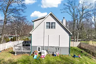 155 Skyview Rd, Dingmans Ferry, PA 18328 - Photo 19