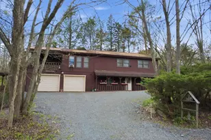 2374 Crest View Rd, Lake Ariel, PA 18436 - Photo 5