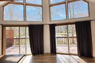 227 Lake Dr, Dingmans Ferry, PA 18328 - Photo 11