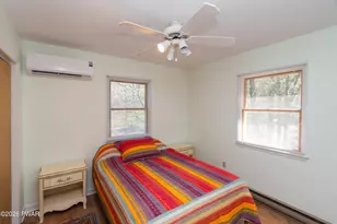 154 N Lk Shr Dr, Dingmans Ferry, PA 18328 - Photo 17