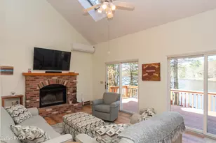 154 N Lk Shr Dr, Dingmans Ferry, PA 18328 - Photo 3