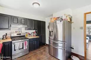 42 3rd St, Beach Lake, PA 18405 - Photo 11