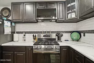 118 Smithview Dr, Greentown, PA 18426 - Photo 9