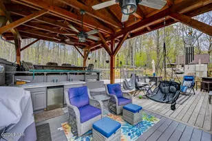 149 N Fairway Dr, Lake Ariel, PA 18436 - Photo 7