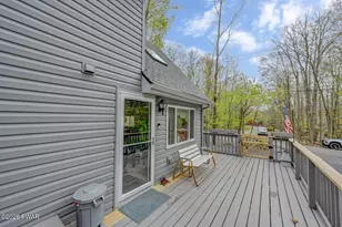 149 N Fairway Dr, Lake Ariel, PA 18436 - Photo 3