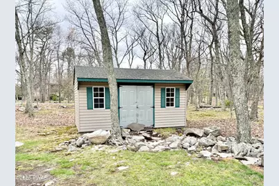 229 Hummingbird Trail, Bushkill, PA 18324 - Photo 21