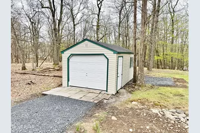 229 Hummingbird Trail, Bushkill, PA 18324 - Photo 19