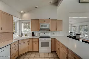 201 Broadmoor Dr, Lords Valley, PA 18428 - Photo 27