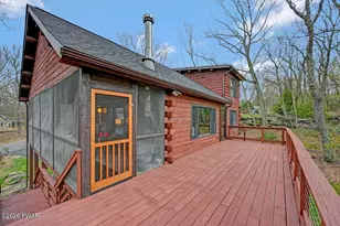 111 West End Dr, Lords Valley, PA 18428 - Photo 9