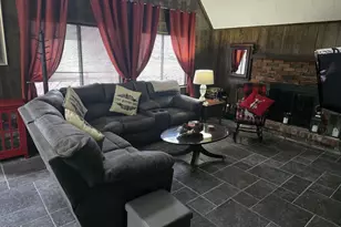 111 Yvonne Ct, Dingmans Ferry, PA 18328 - Photo 11