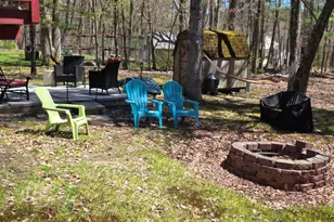 111 Yvonne Ct, Dingmans Ferry, PA 18328 - Photo 5