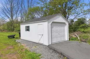 180 Sugar St, Bethany, PA 18431 - Photo 9