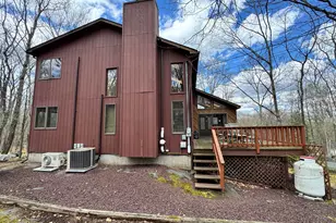 225 Basswood Dr, Hawley, PA 18428 - Photo 53