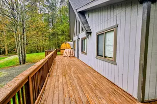 131 Lincoln Green Ln, Newfoundland, PA 18445 - Photo 11