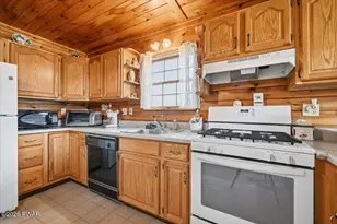 279 Rotten Rd, Equinunk, PA 18417 - Photo 17