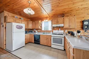 279 Rotten Rd, Equinunk, PA 18417 - Photo 13