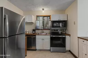 1044 Red Hawk Dr, Lake Ariel, PA 18436 - Photo 15