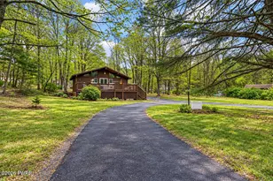 1151 Mink Trail, Bushkill, PA 18324 - Photo 1