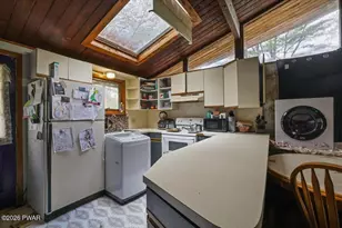 1151 Mink Trail, Bushkill, PA 18324 - Photo 5